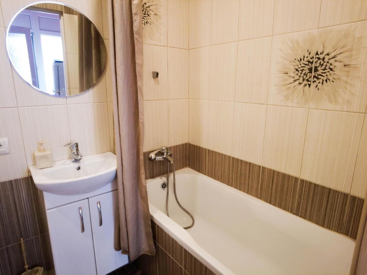 Світло Цілодобово Apartments In The City Center Lviv Exterior photo